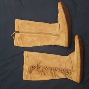 UGG Mammoth Chestnut Suede Boot Size 7.5